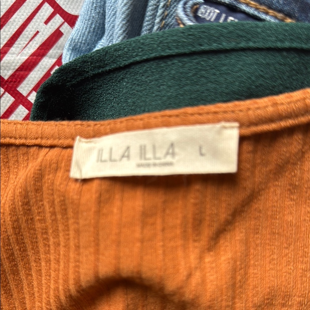 Rust Twist-Front Crop Top - Picture 2 of 3